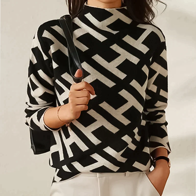 Fernanda - Classic Couture Strikket rullekrave med monogram